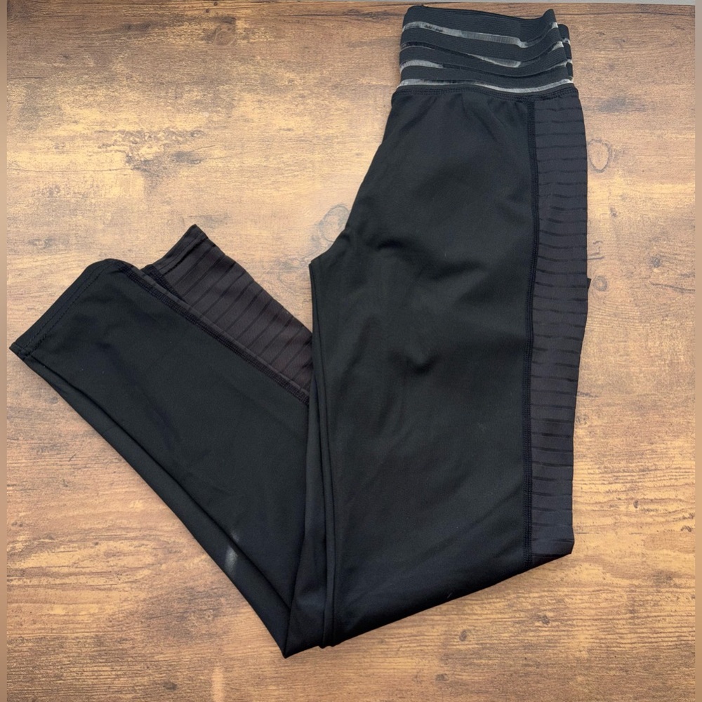 NWOT Black Capri Women’s Leggings